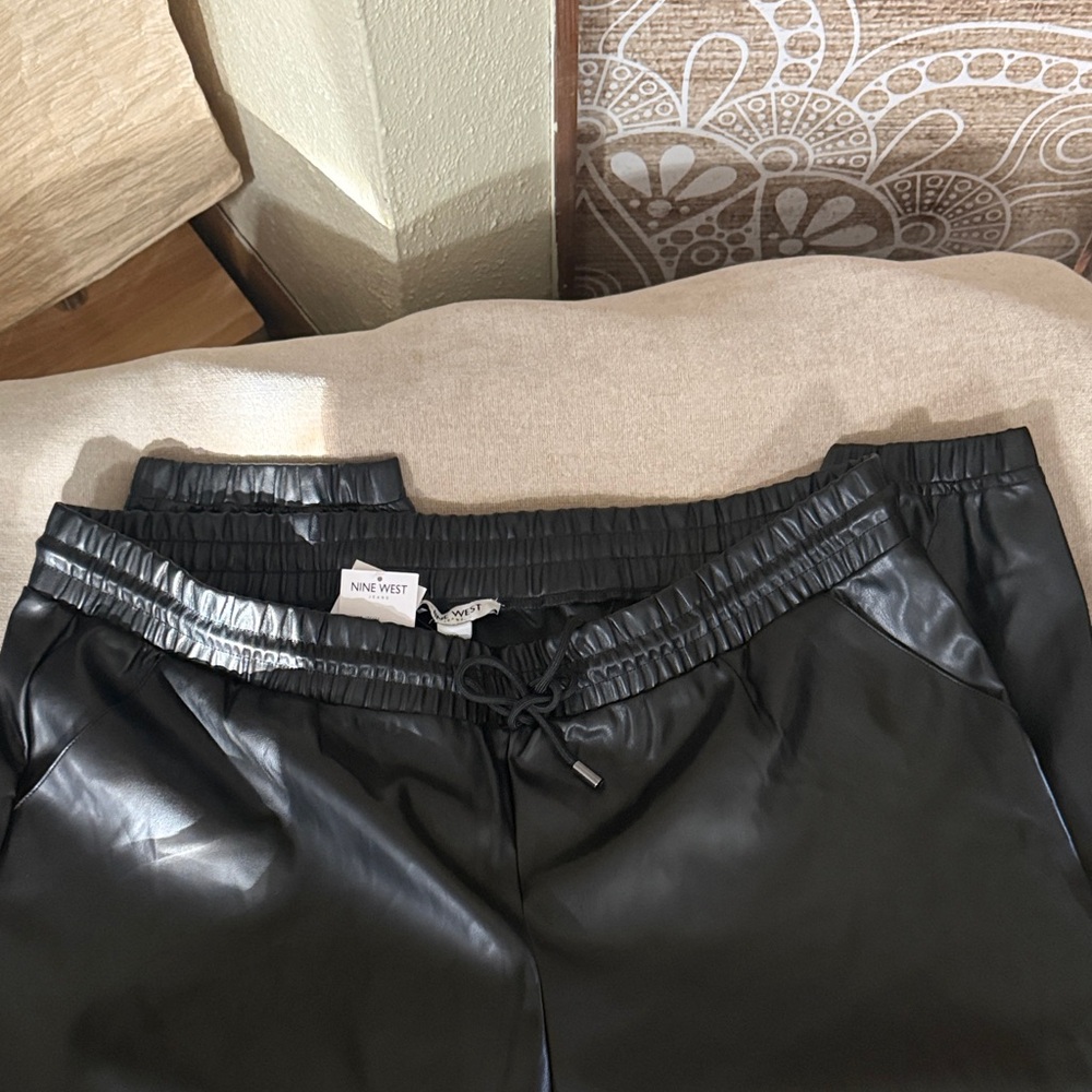 Nine West Black Pull-On Joggers